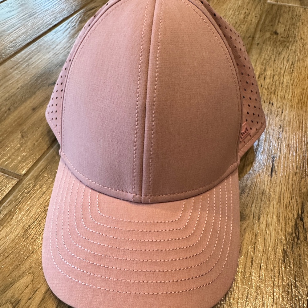 Melin A-Game Hydro hat in pink